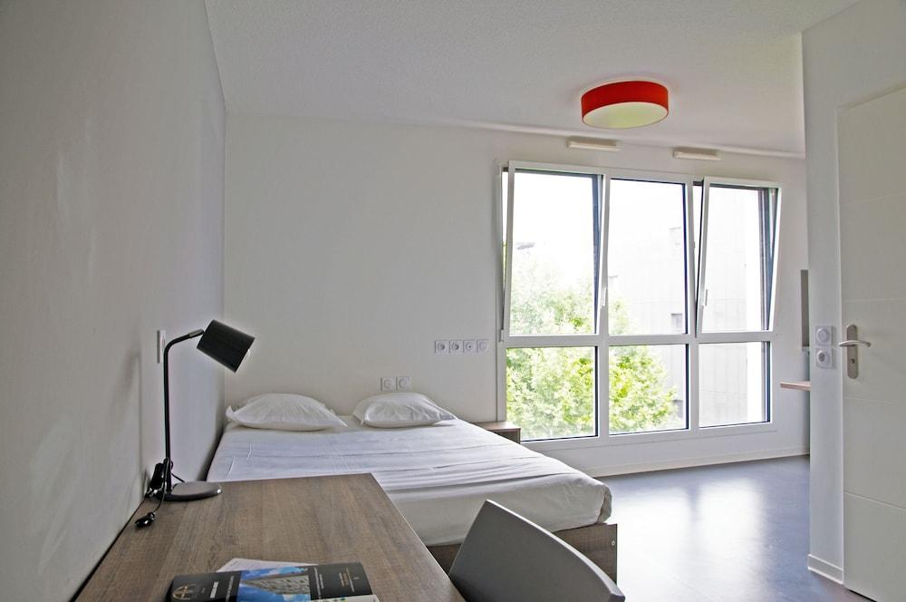 All Suites Bordeaux Centre Marne - Gare Saint-Jean Luaran gambar